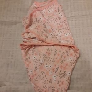 NEW BORN GIRLS COTTON SWADDLE BLANKET